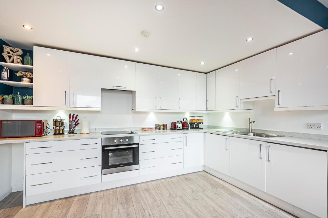 Cozy And Charming Flat: Minutes From Everything! London Eksteriør billede