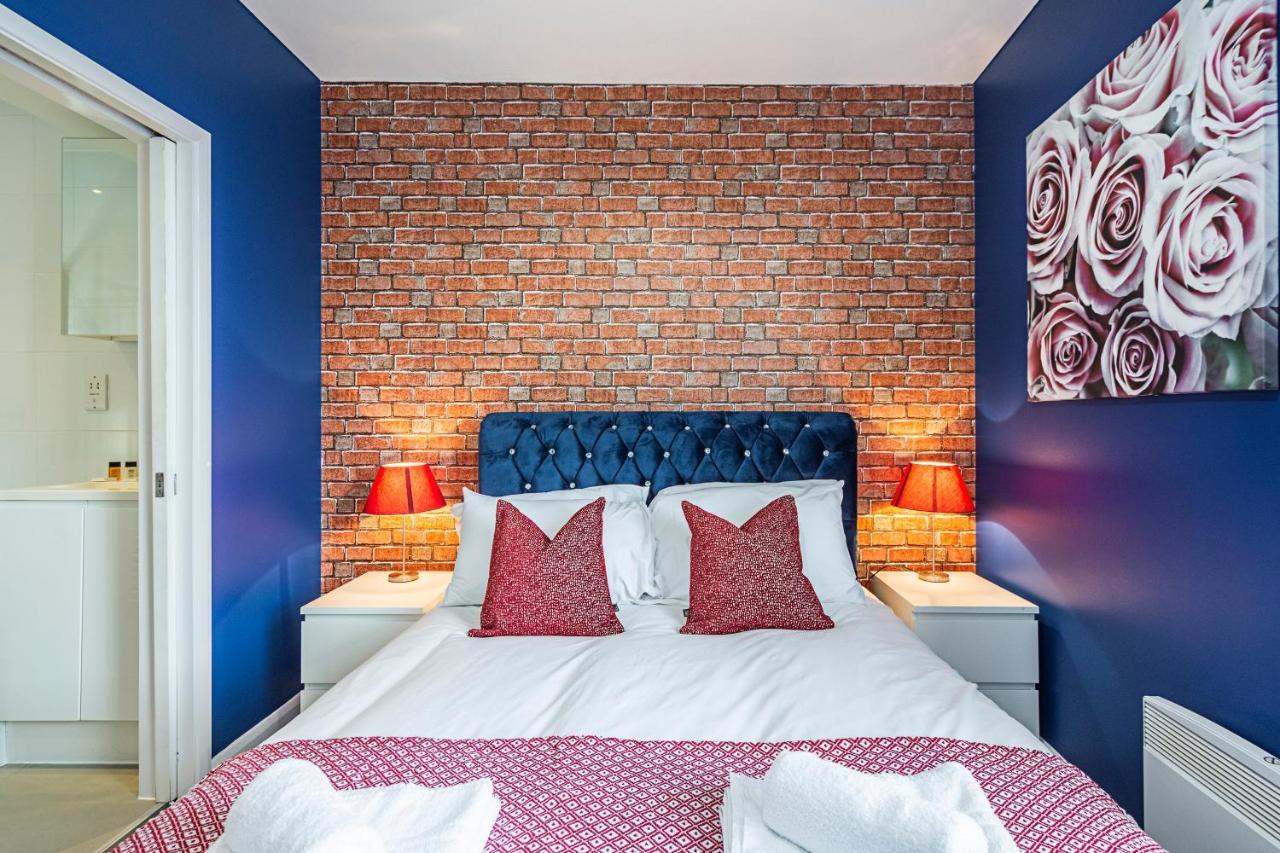 Cozy And Charming Flat: Minutes From Everything! London Eksteriør billede