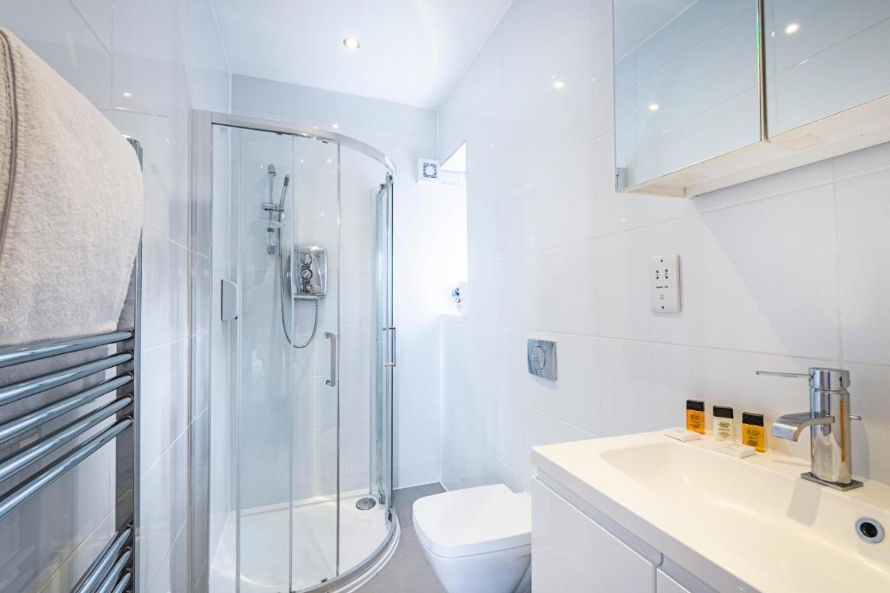 Cozy And Charming Flat: Minutes From Everything! London Eksteriør billede